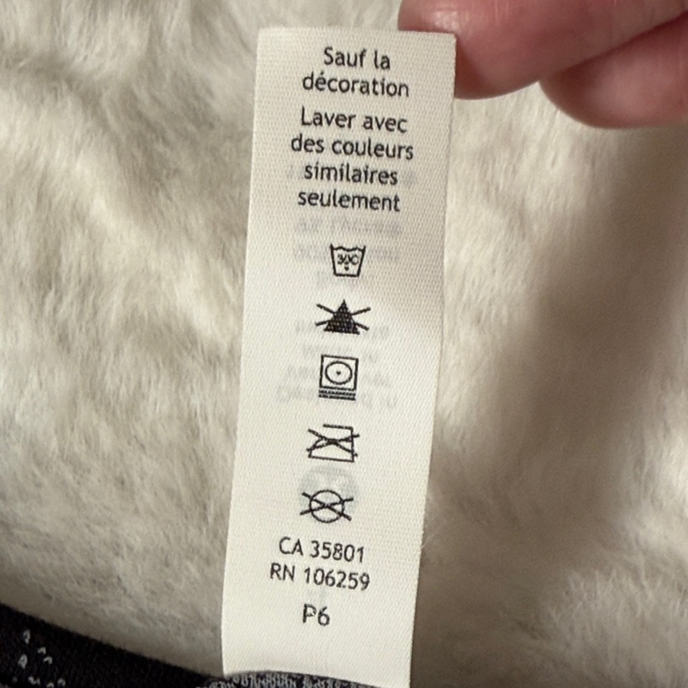 Lululemon Cates Tee‎ Shirt Top Women 4 Black Gray Camo Stretch Sporty Gorpcore - Picture 14 of 14